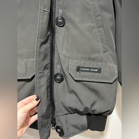 Canada Goose Woman’s Gray Jacket as is - Picture 2 of 11